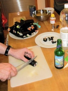 Sushi Rolle schneiden Sushi Rolle schneiden