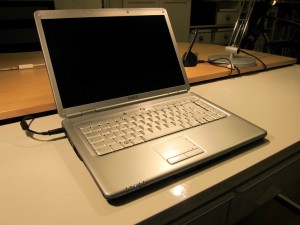 Dell Inspiron 1525 Dell Inspiron 1525